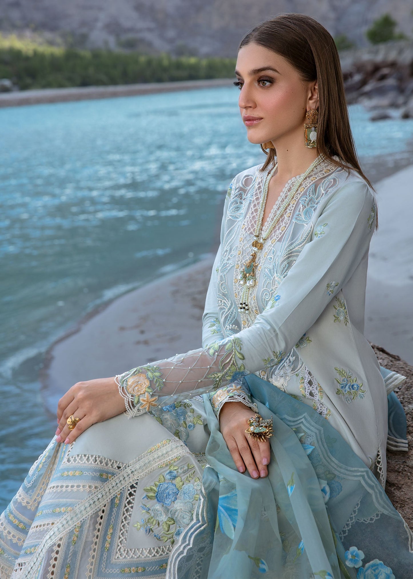 Crimson Luxury Lawn 2024 | Sarfaraz | Forget Me Not – Ice Blue