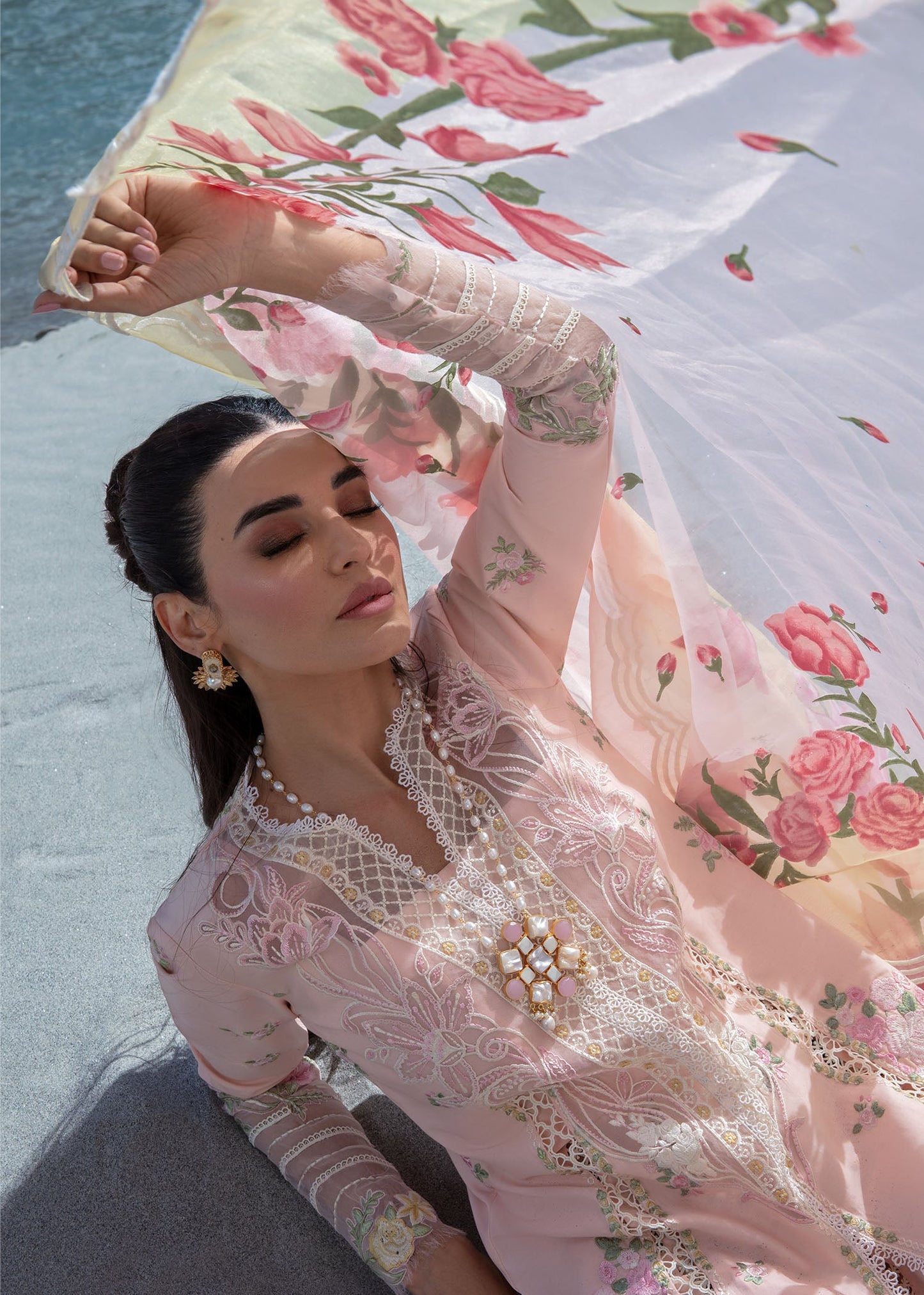 Crimson Luxury Lawn 2024 | Sarfaraz | Forget Me Not – Sorbet Pink