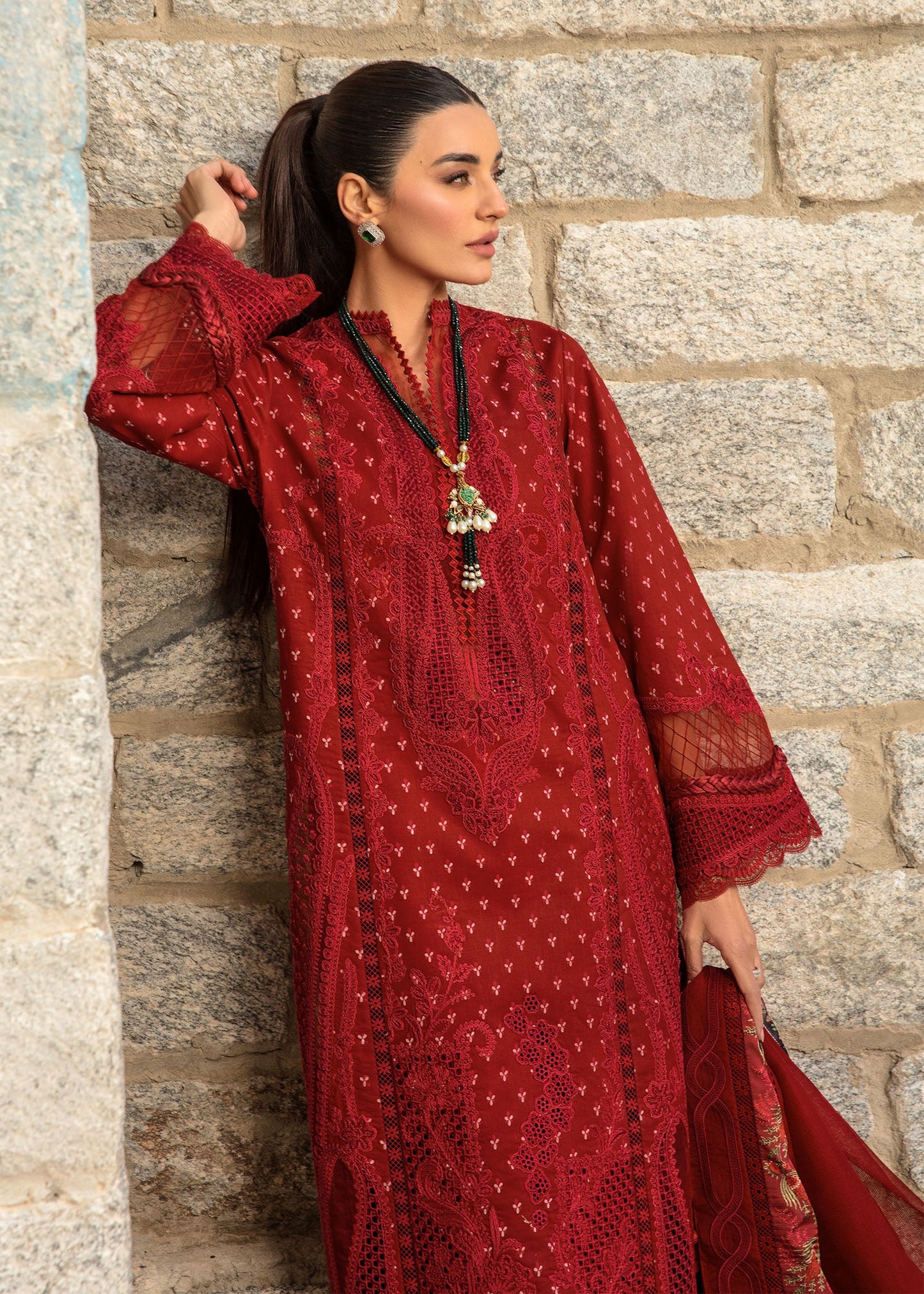 Crimson Luxury Lawn 2024 | Sarfaraz | Dancing Paisleys – Ruby