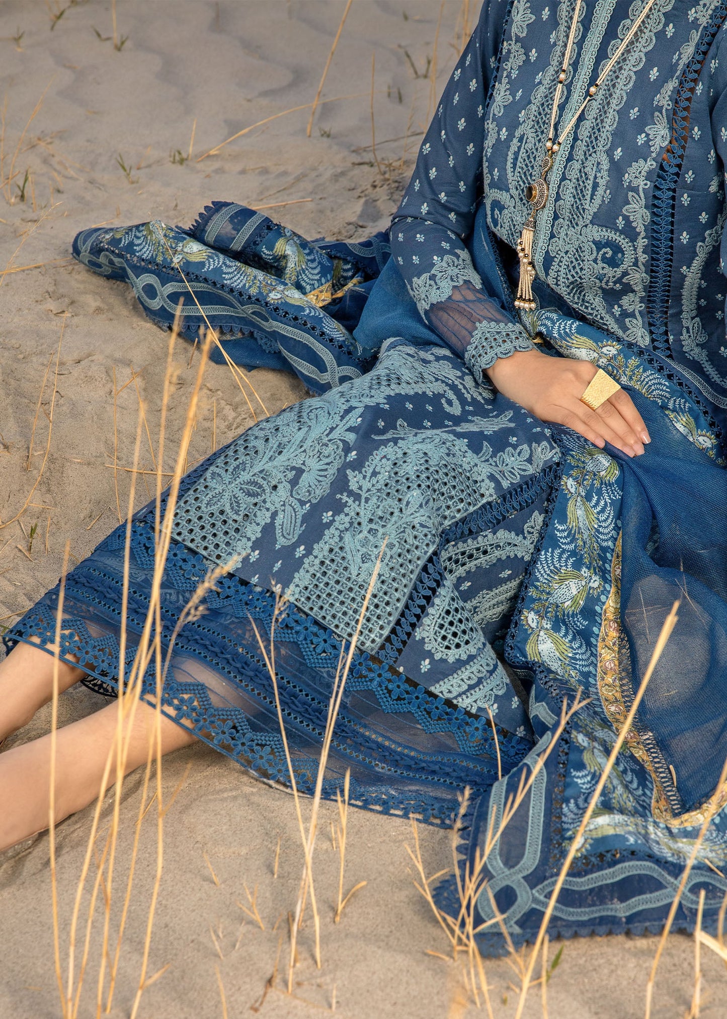 Crimson Luxury Lawn 2024 | Sarfaraz | Dancing Paisleys – Cobalt