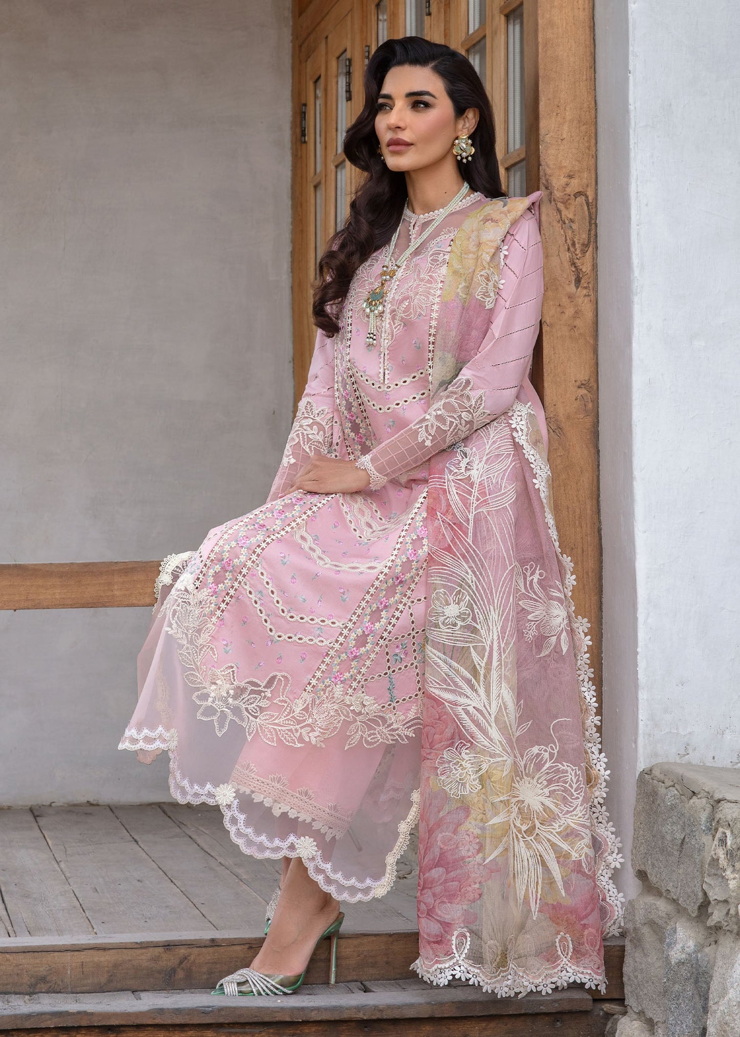 Crimson Luxury Lawn 2024 | Sarfaraz | A Floral Mesh – Rose Pink