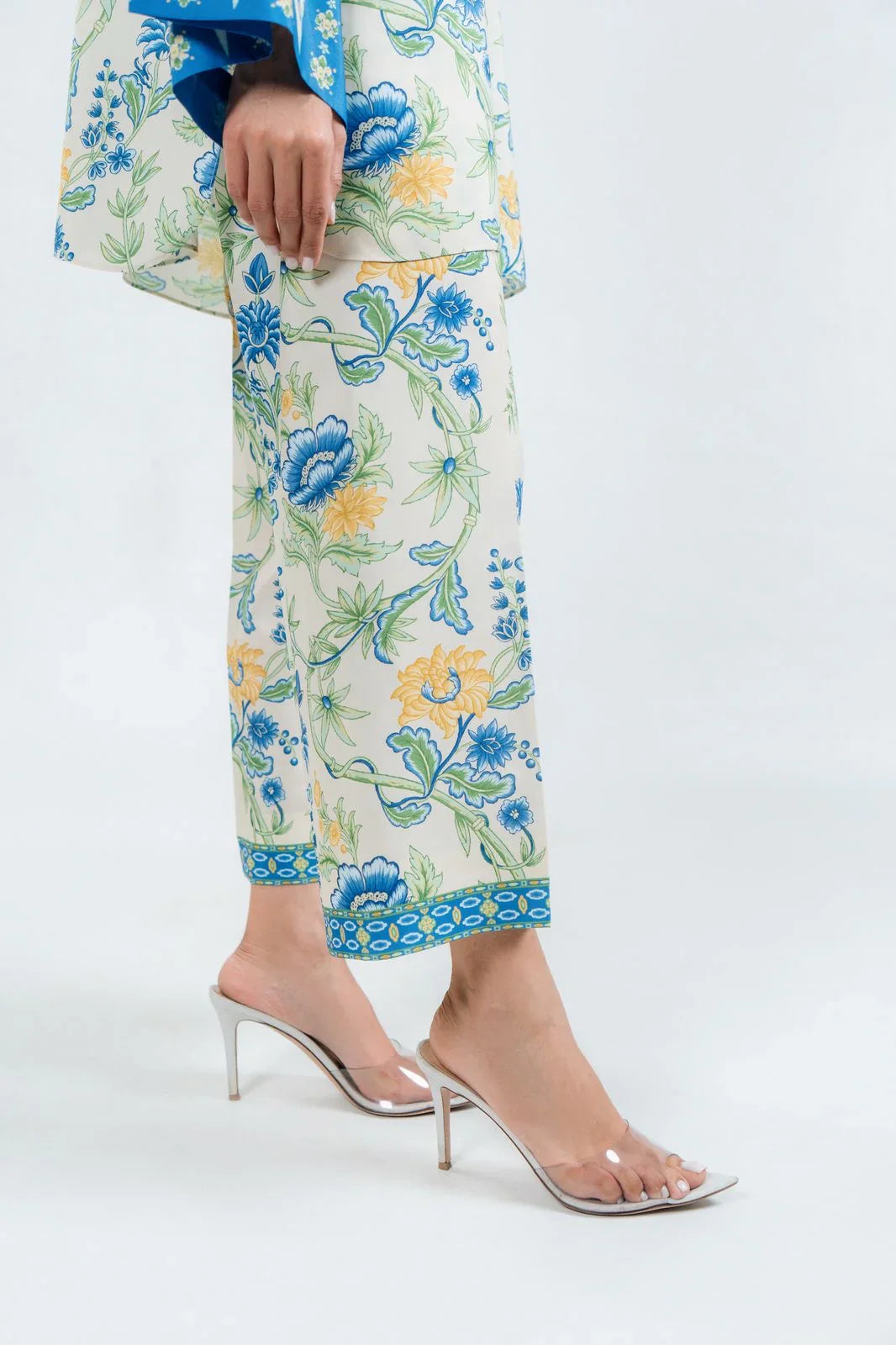 Barae Khanom SPRING / SUMMER ‘25 - Feeha (A)