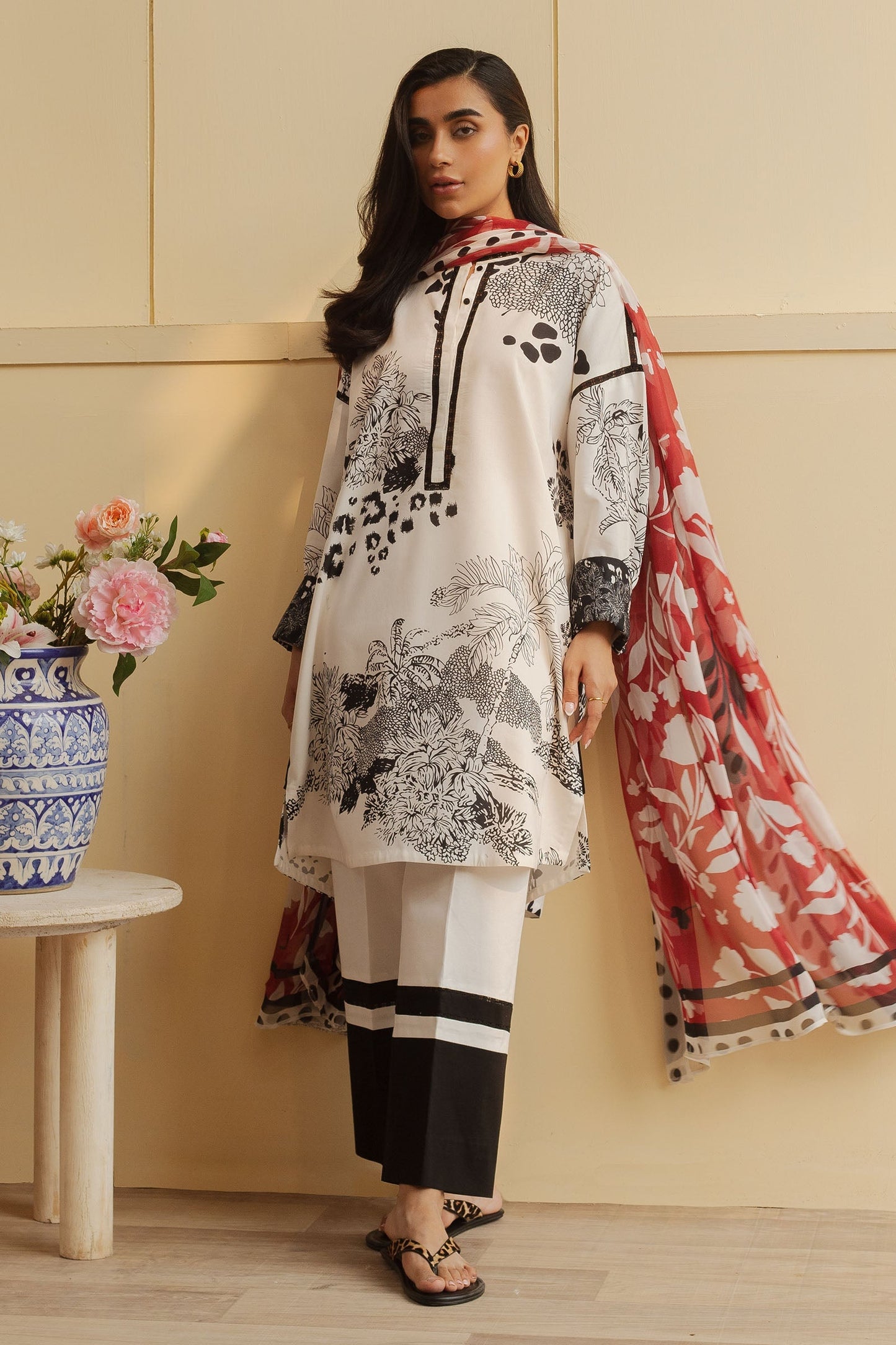 Coco Prints by Zara Shahjahan | Vol 2 | Pure Lawn 2024 | D8