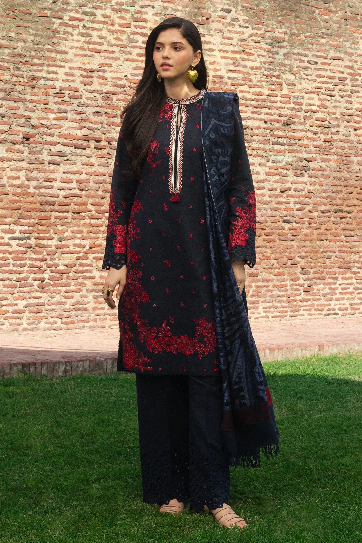 Zara Shahjahan Winter Unstitched 2024 - DARYA-D2