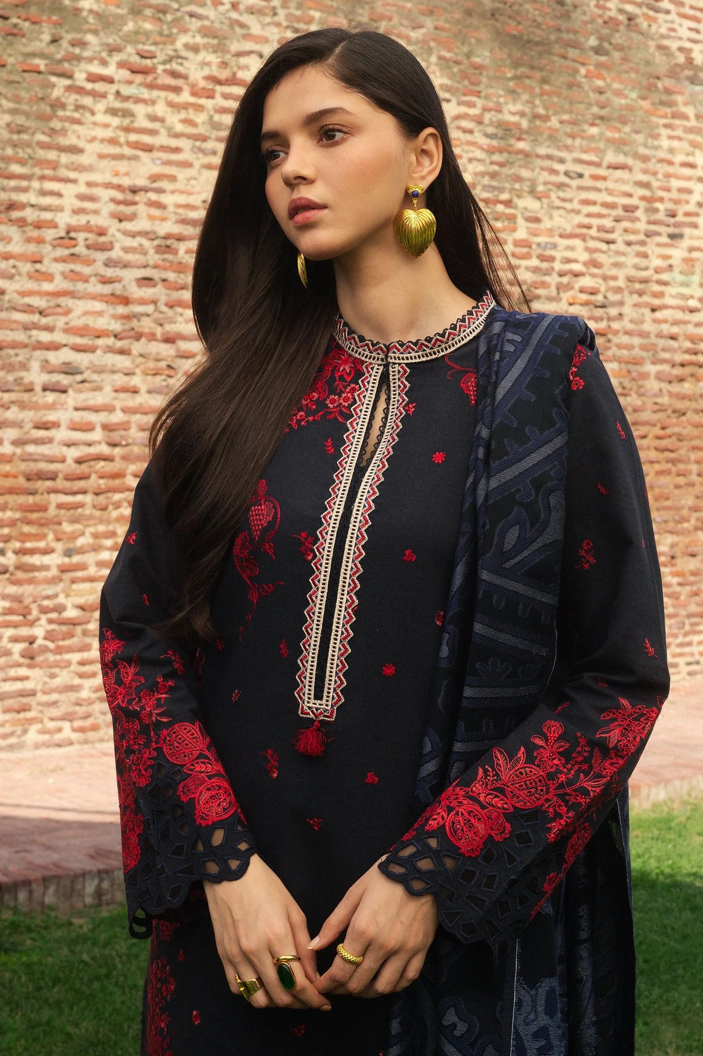 Zara Shahjahan Winter Unstitched 2024 - DARYA-D2