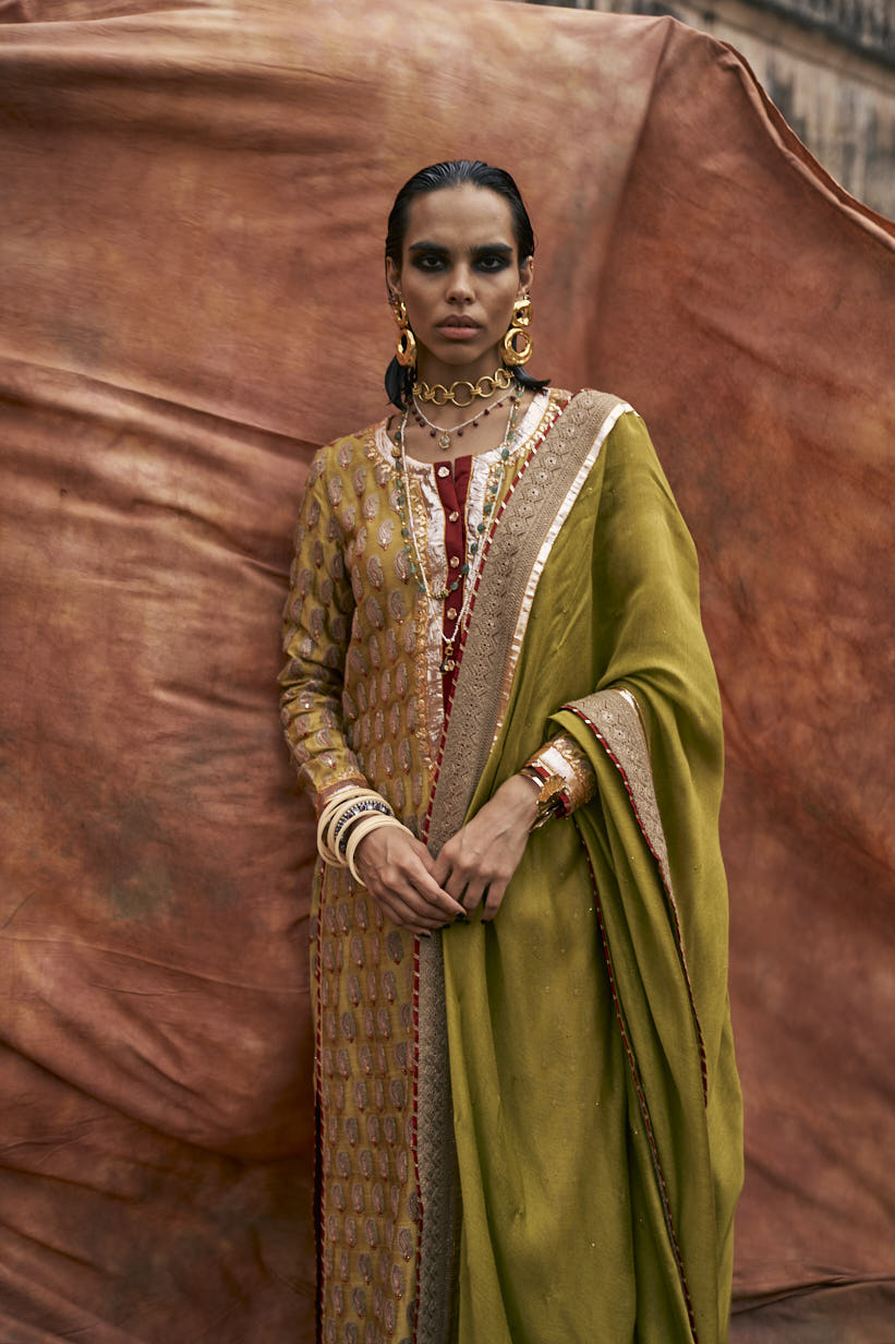 Iqbal Hussain Gota Collection - GC-12