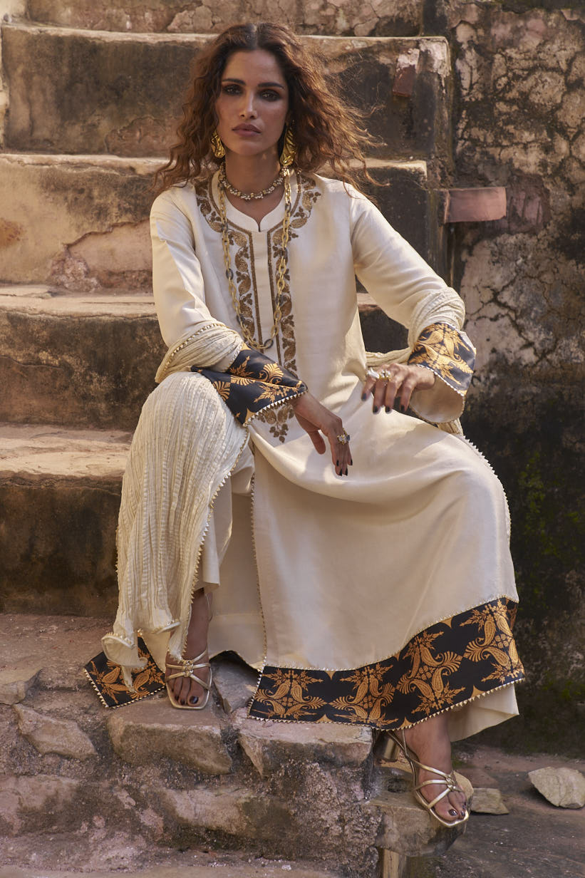 Iqbal Hussain Gota Collection - GC-15