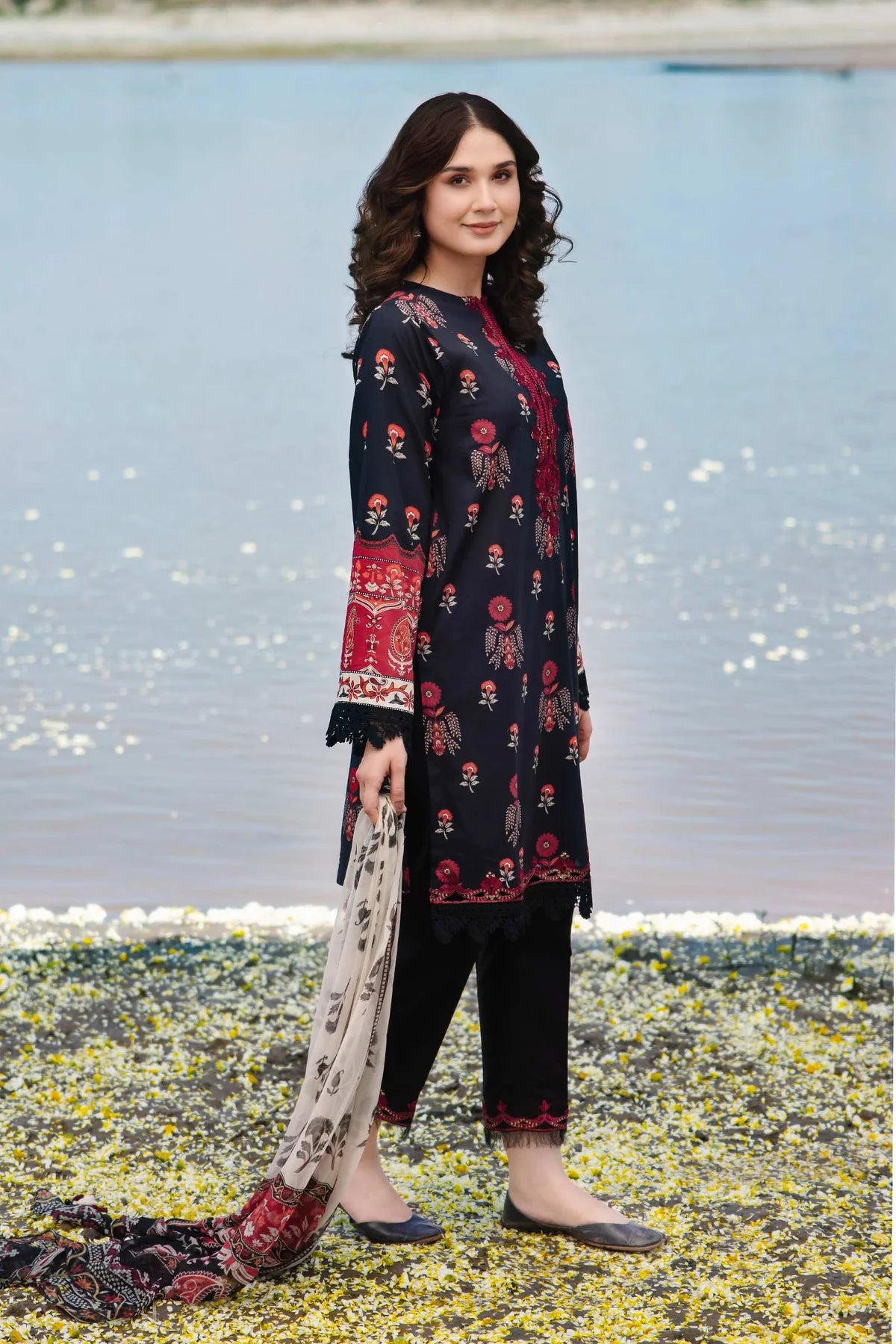 Maria.B M.Basics Embroidered Lawn 2024 | 412-A