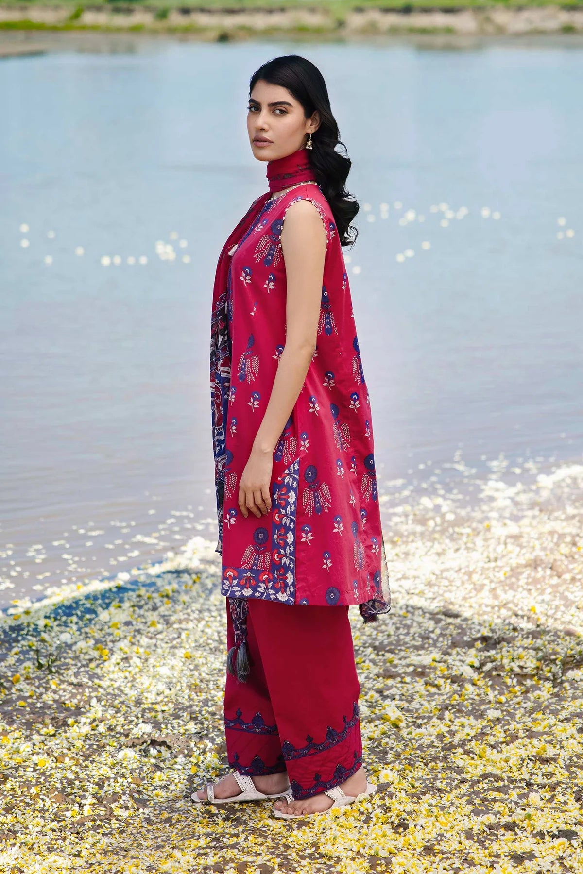 Maria.B M.Basics Embroidered Lawn 2024 | 412-B