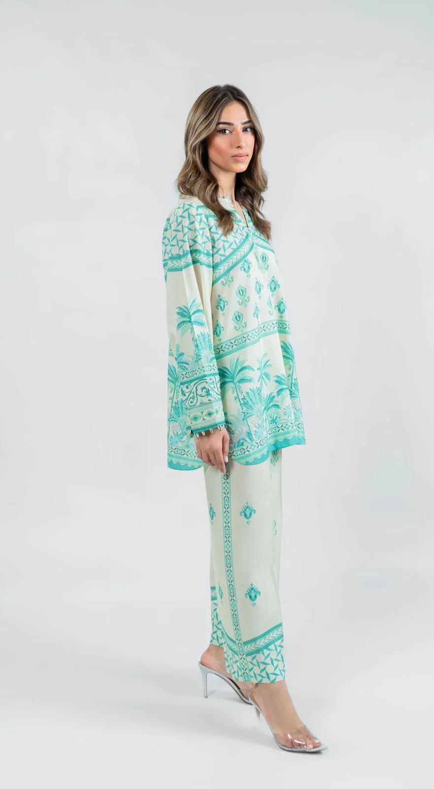 Barae Khanom SPRING / SUMMER ‘25 - Rita (A)