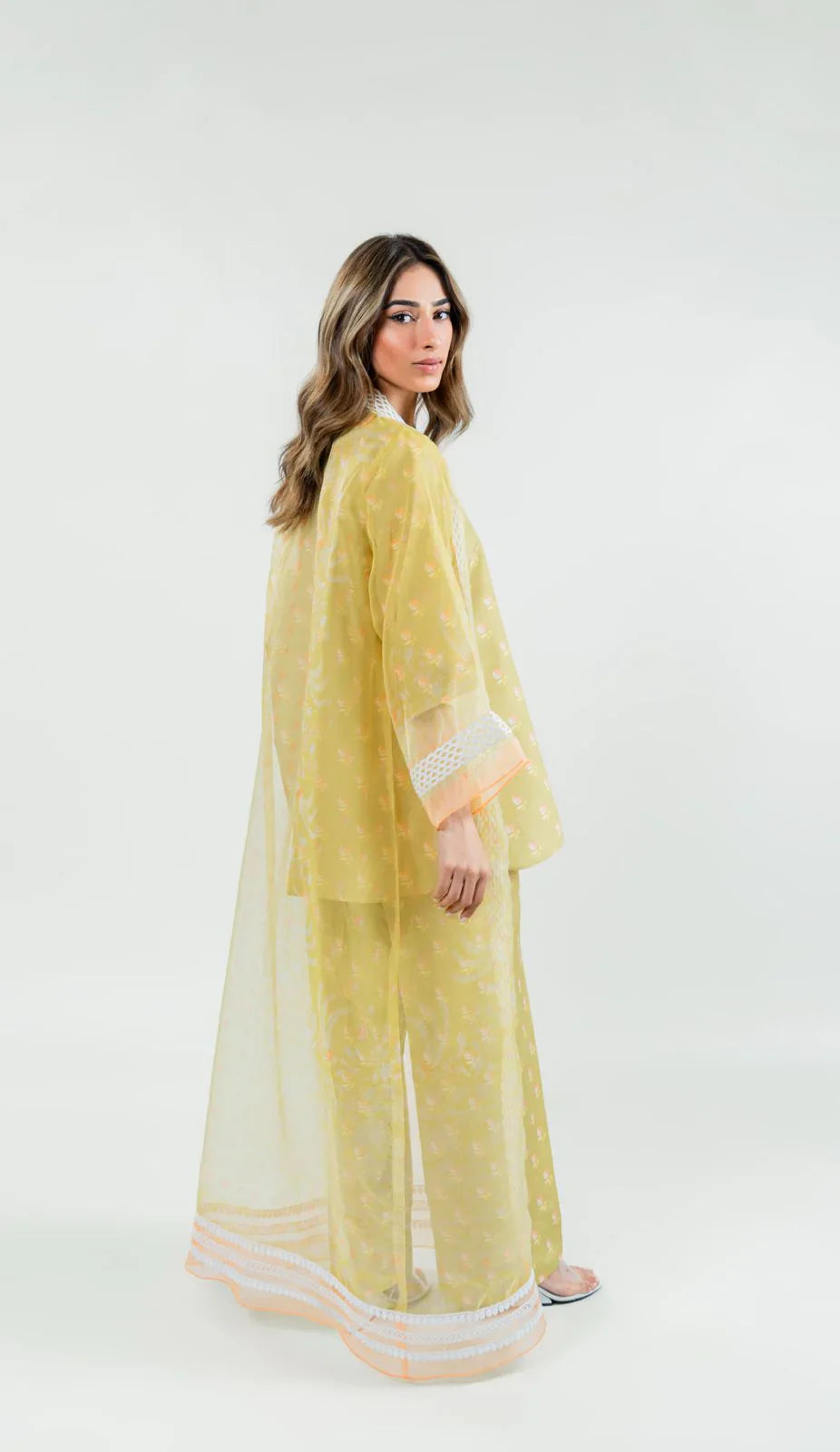 Barae Khanom SPRING / SUMMER ‘25 - Nihan (A)