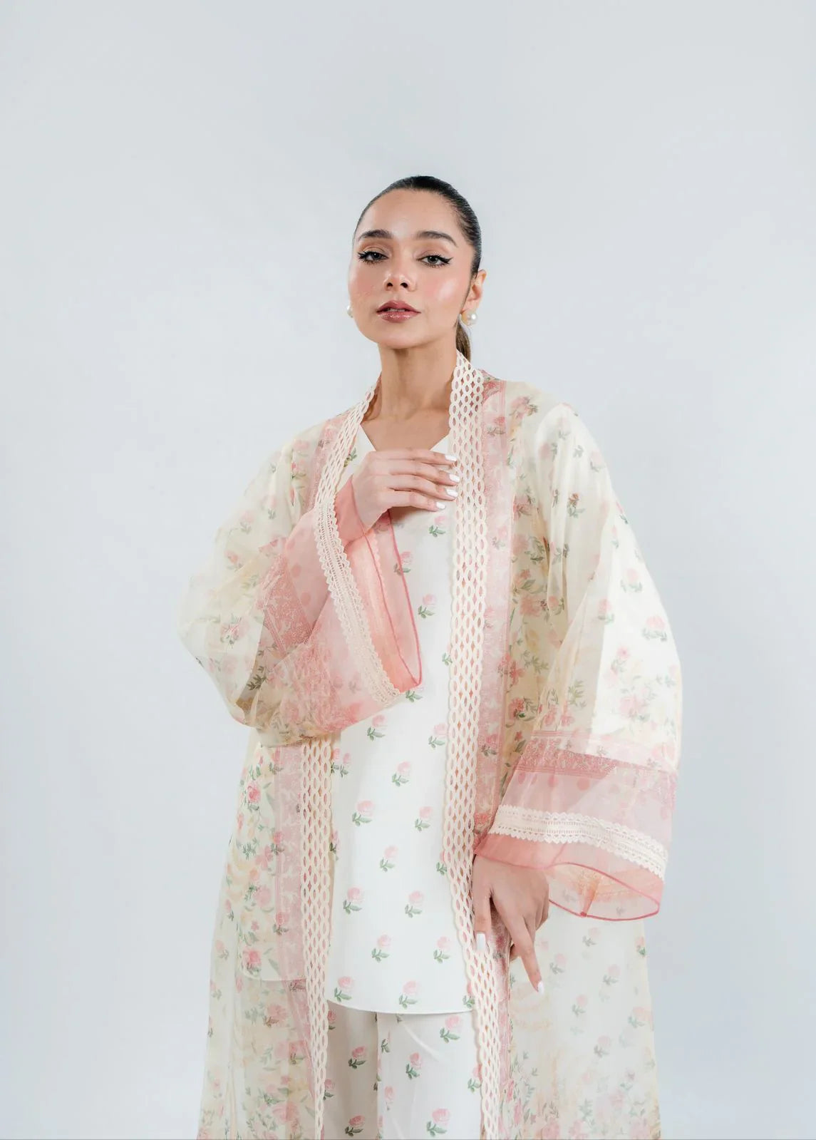 Barae Khanom SPRING / SUMMER ‘25 - Nihan (B)