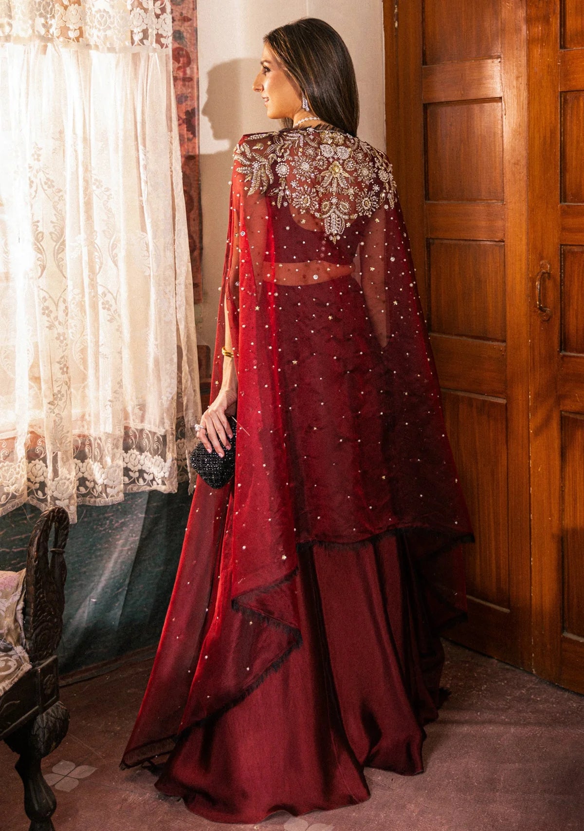 Zainab Zulfiqar Formals'24/25 - Nahzin