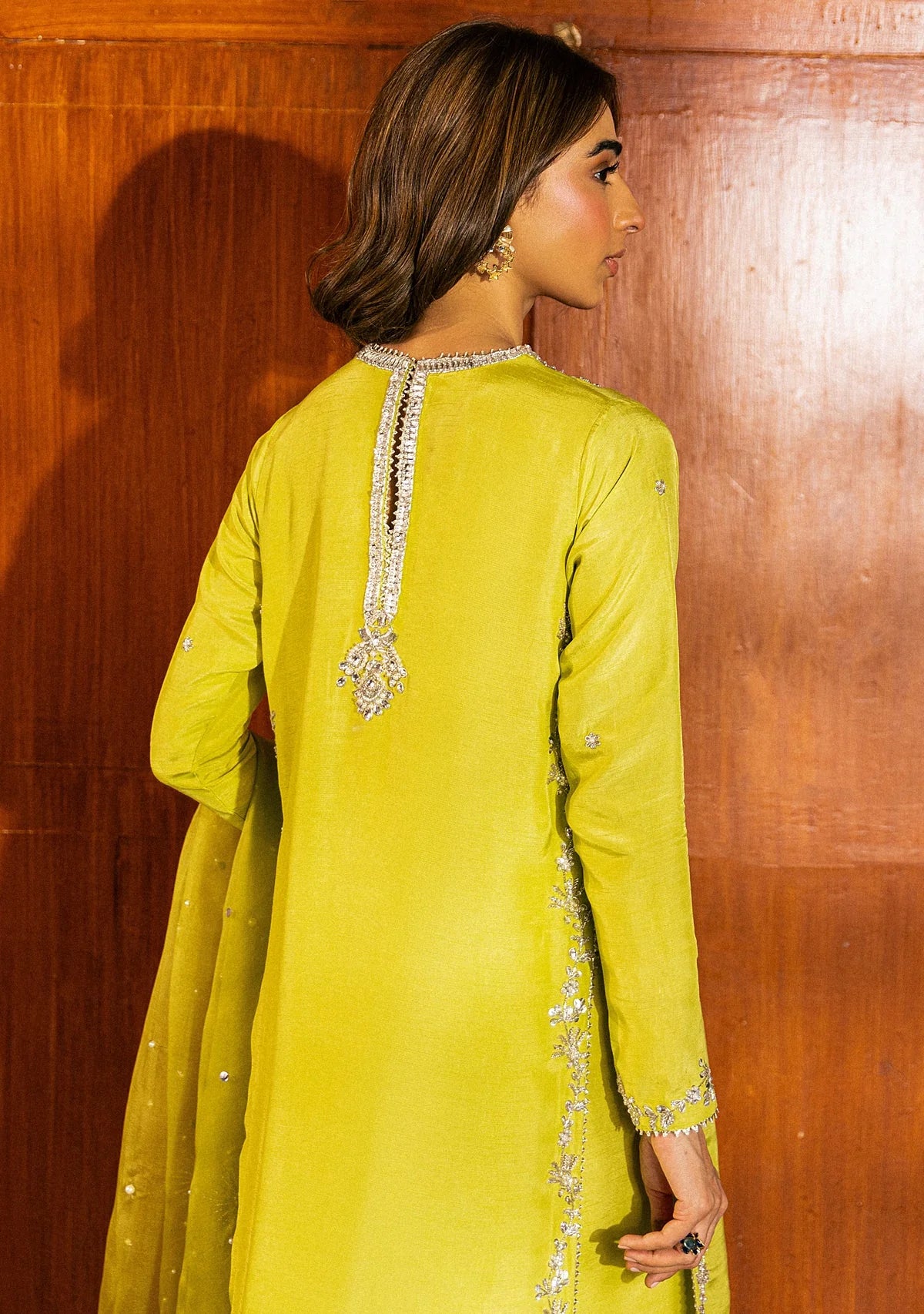 Zainab Zulfiqar Formals'24/25 - Nur Lime