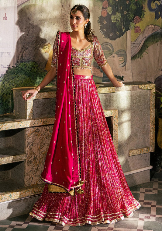 Zainab Zulfiqar Formals'24/25 - Tara