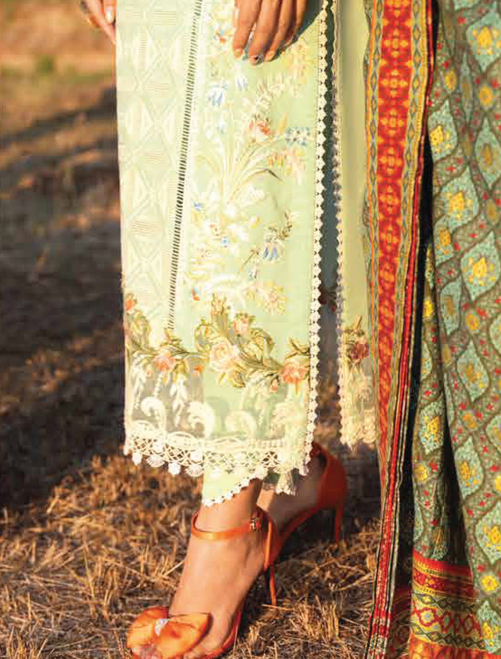 Mushq Luxury Lawn Collection 2023 - MSL23 11 Parinya